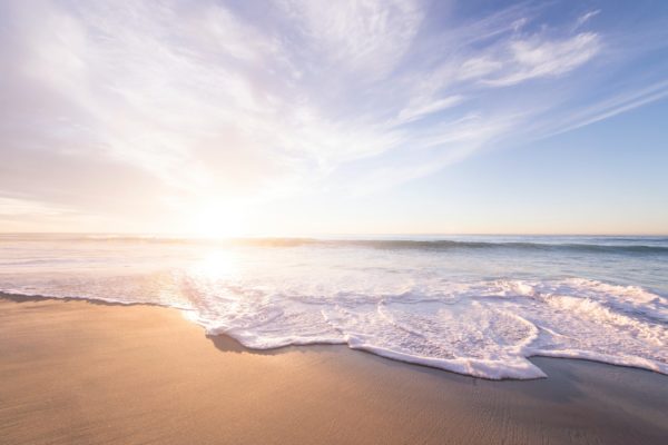 cremation-spread-ashes-beach